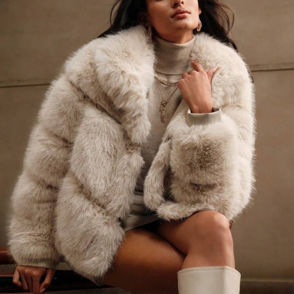 Fur coat new size large anewsta brand winter coat out wear